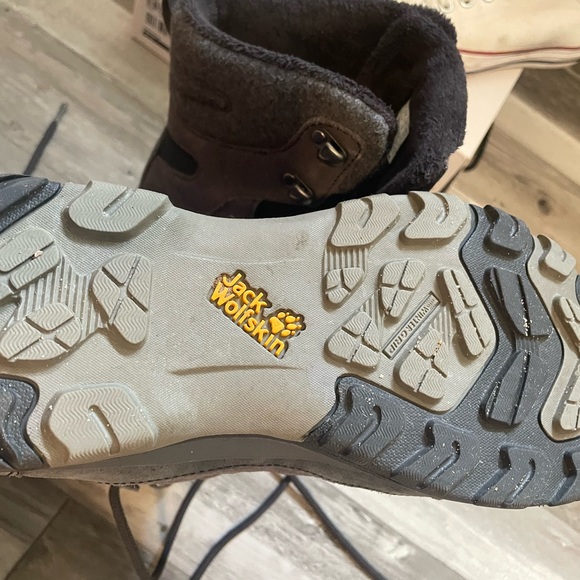 Jack Walfskin Winter Boot - Picture 3 of 3